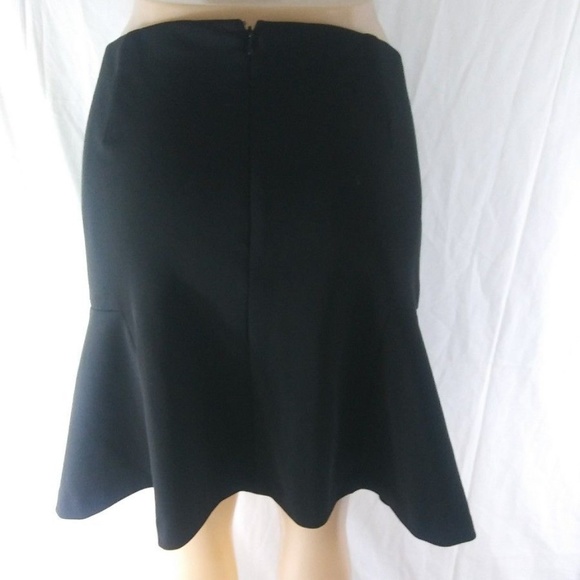 Ann Taylor Dresses & Skirts - Ann Taylor Size 14 Black Casual Skirt